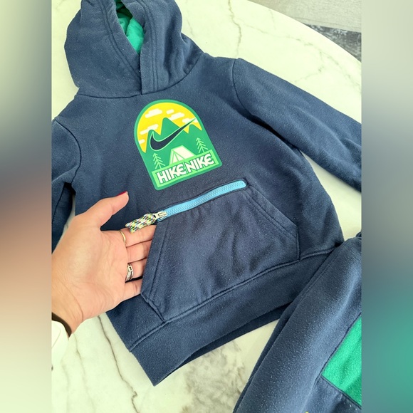 Navy and Green Nike Hoodie and Jogger Set - Picture 4 of 9